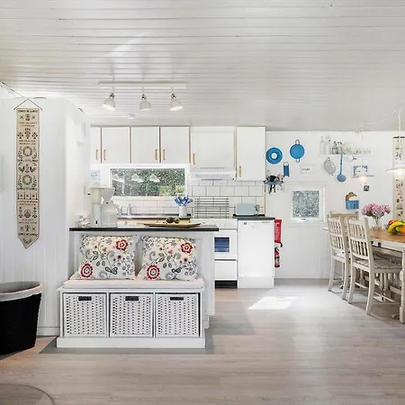 Tv1681-jerup-blabaervej-10 * Jerup